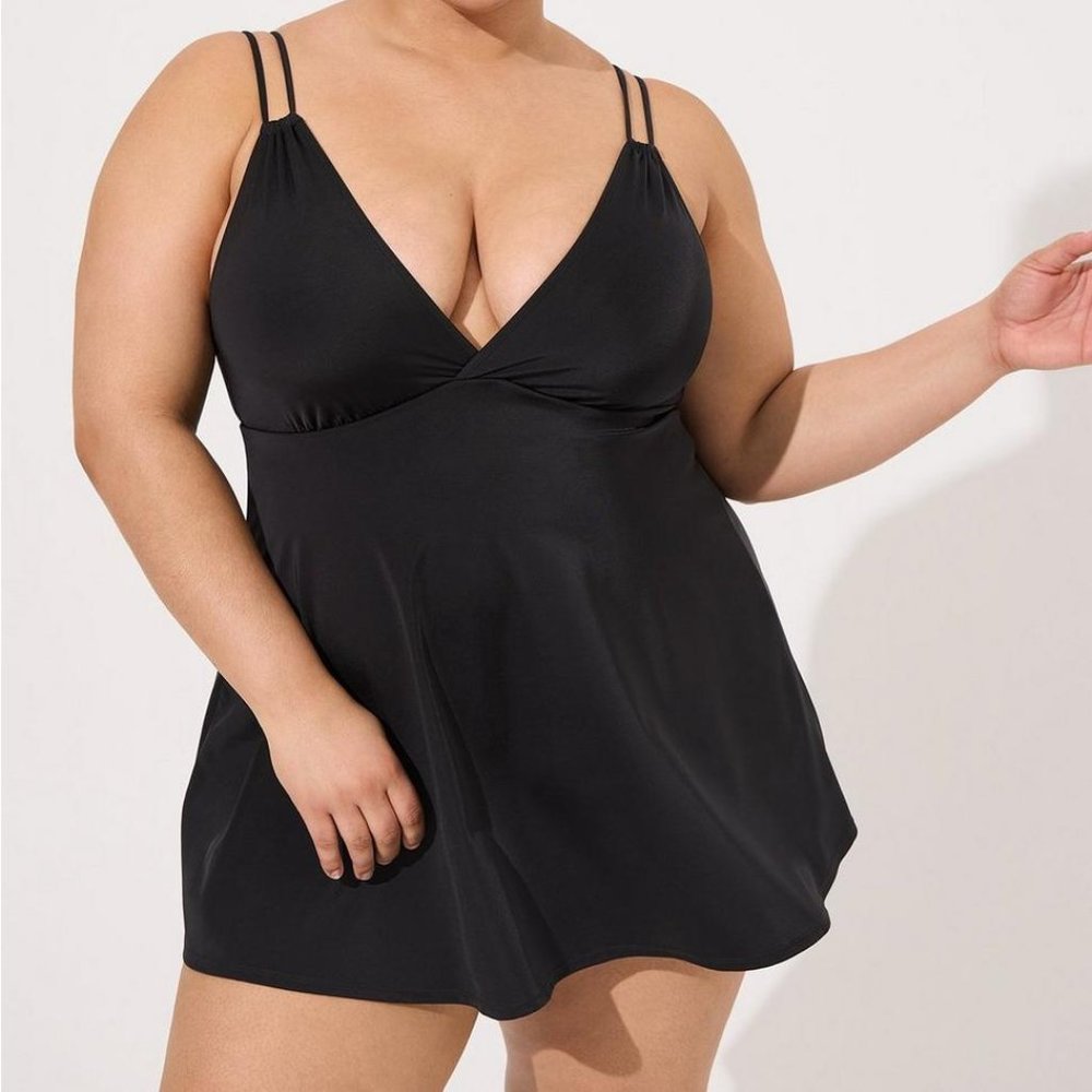 Torrid Retro Wireless Plunge Skirted One Piece Swimsuit  NWT